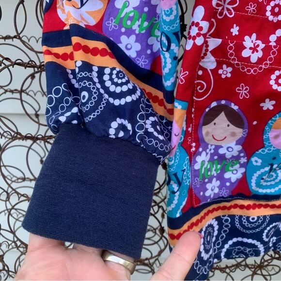 Landau red white floral Joy Love Hope Children Snap Up Nurse Jacket With Pockets - Picture 5 of 5